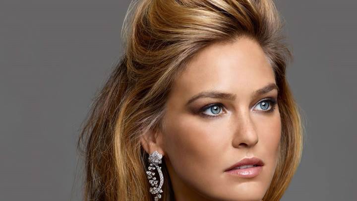 Bar Refaeli Face Closeup At Piaget’s Rose Collection 2012